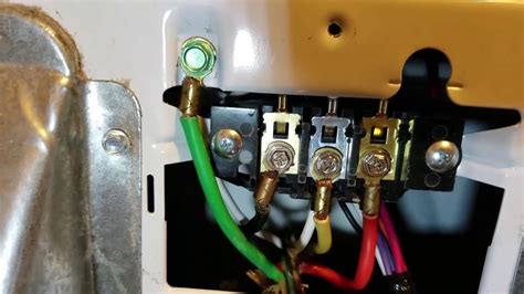 hooking up 220 dryer plug